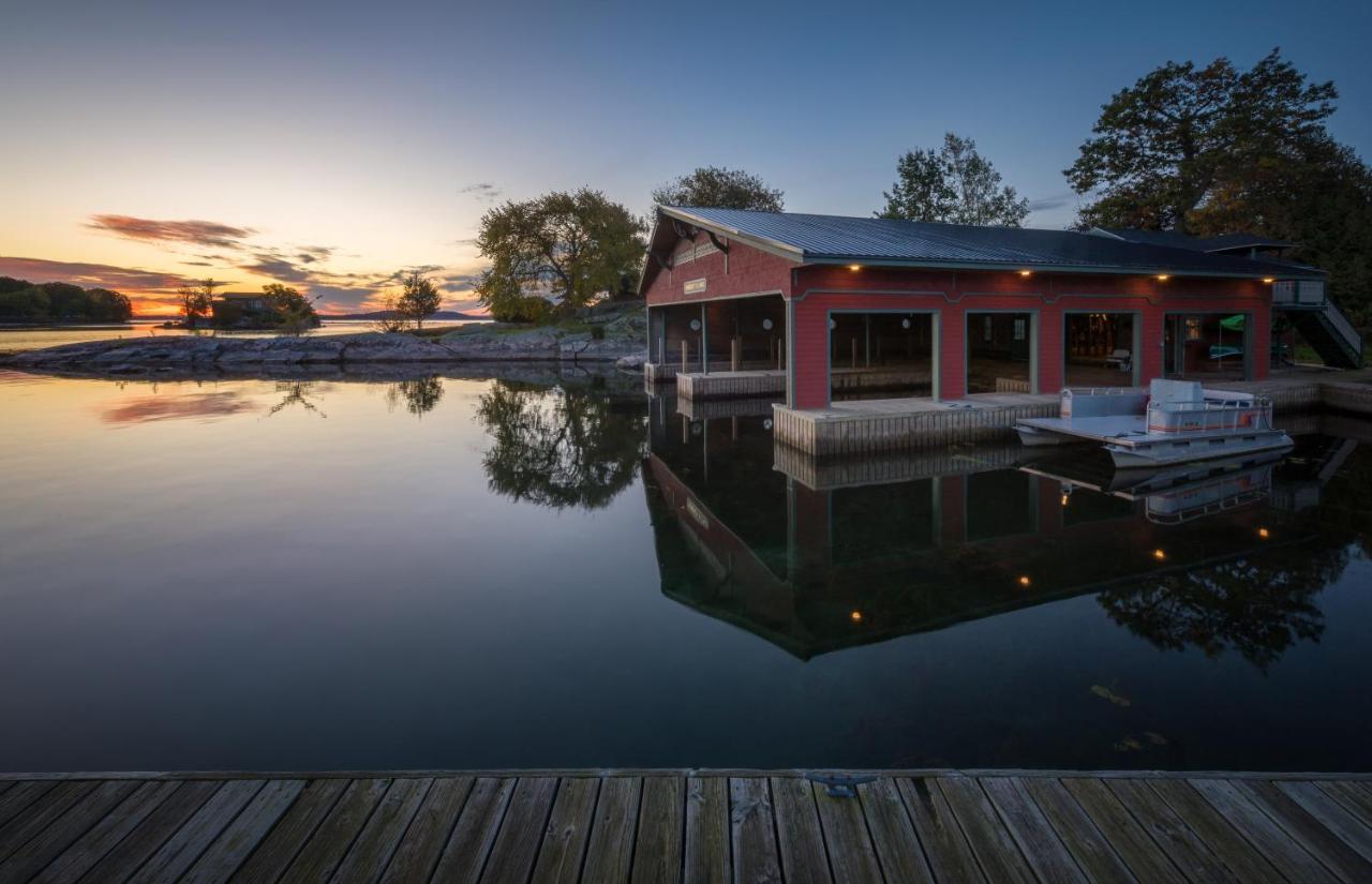 Whiskey River Cottages Formerly Seaway Slips Clayton Exterior foto